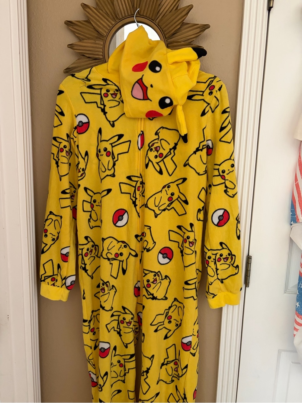 Pokemon Onesie Big Kid 14/16 Hooded Zip Up Front